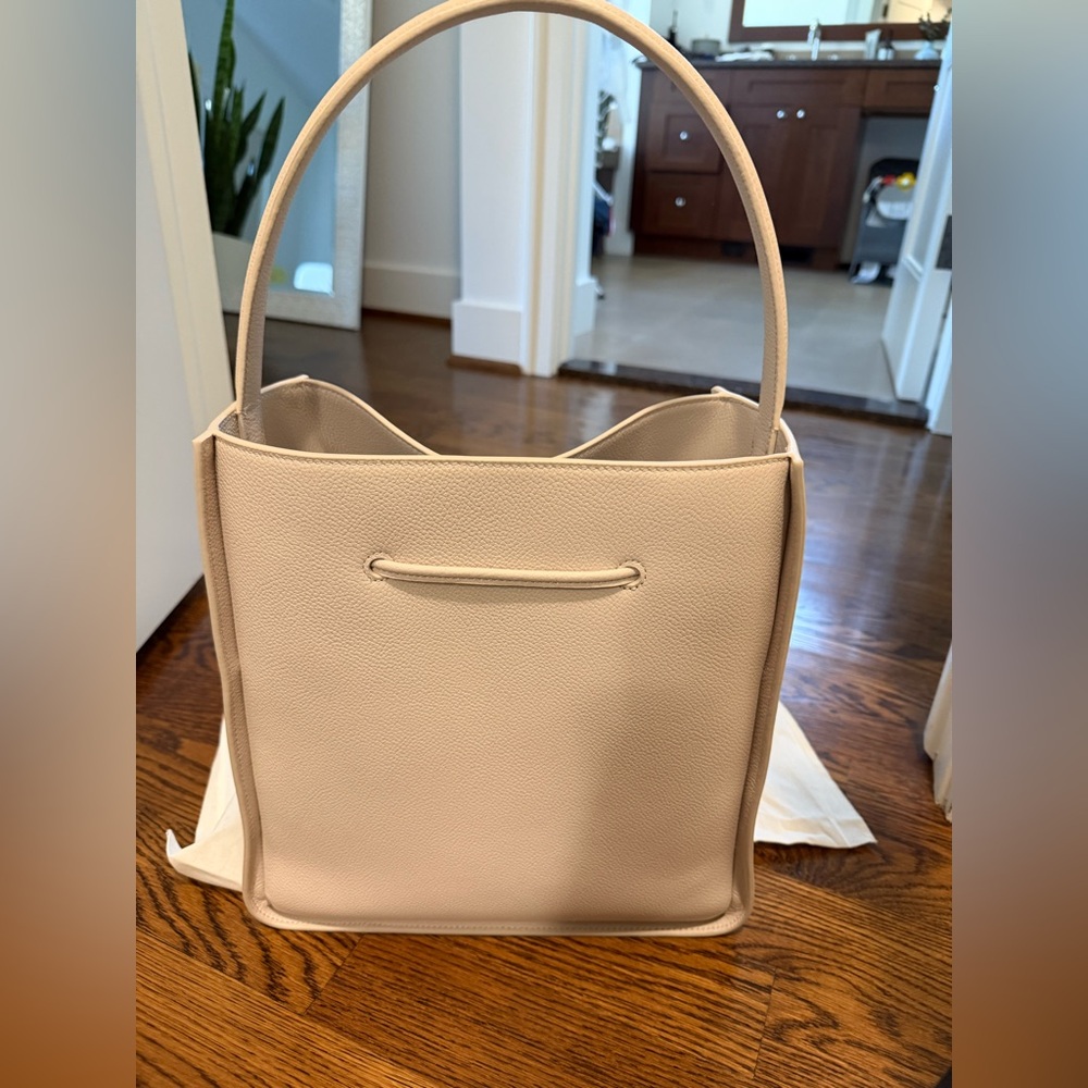 3.1 Phillip Lim Large Soleil Leather Bucket Bag - Picture 3 of 4